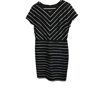 𝅺BANANA REPUBLIC Black & White Striped Cap Sleeve Back Zip Sheath Dress 12P